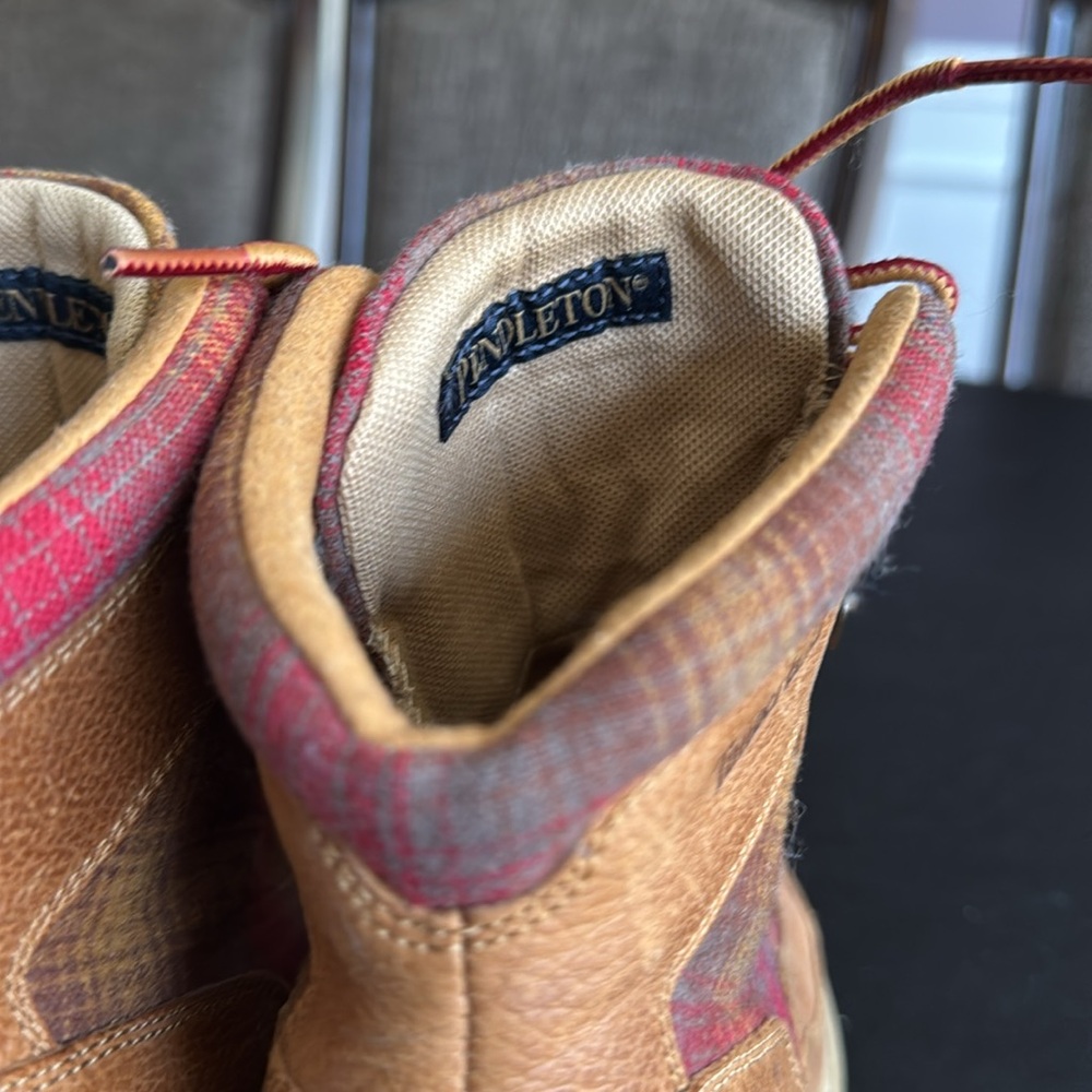 Timberland Pendleton boot
Size 7 - Picture 5 of 6